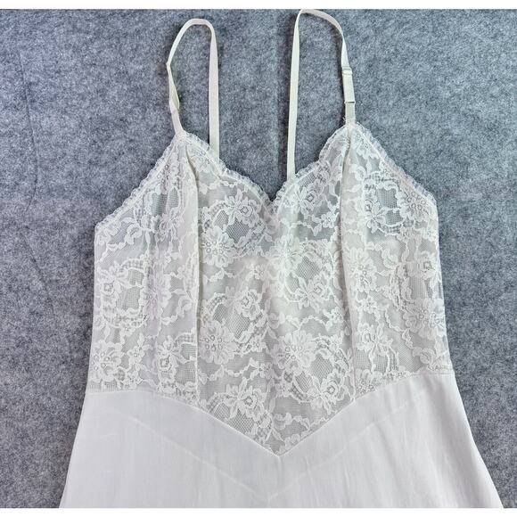 VTG Vanity Fair Cream‎ 34 Made in USA Lace Full Slip Lace Slip - Picture 4 of 8